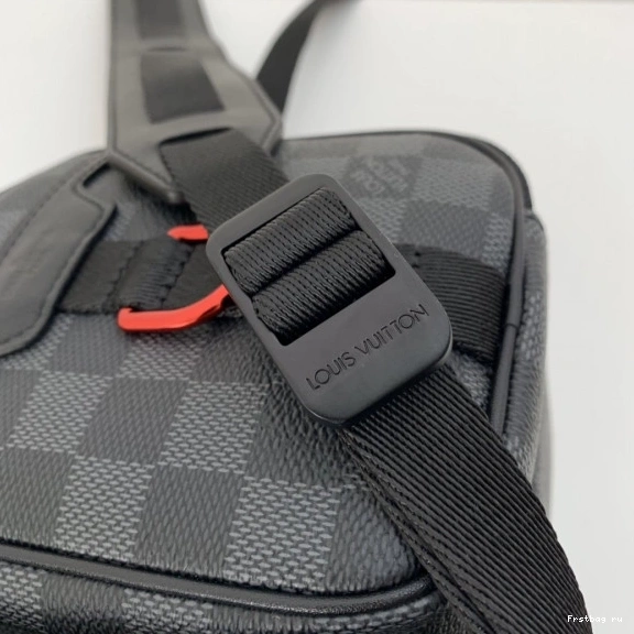 First bag ru MESSENGER LOUIS VUITTON BAG UTILITY 0815